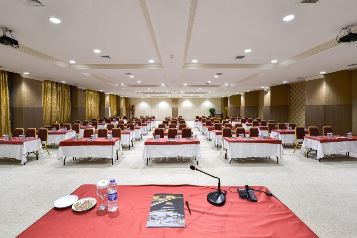 Anadolu Hotels Esenboga Thermal Esterno foto