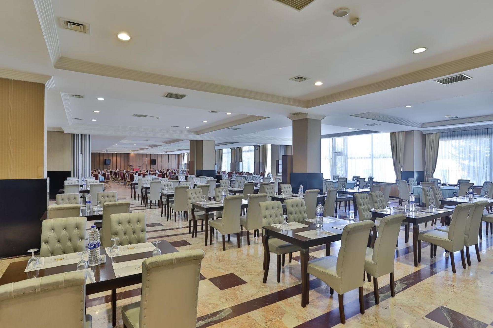 Anadolu Hotels Esenboga Thermal Esterno foto